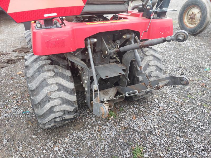 Tractors  2010 Massey Ferguson GC2400L Sub-Compact Tractor Photo